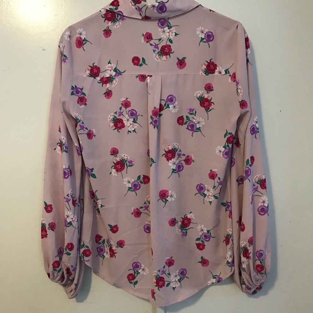 Express Balloon Sleeves Floral Blouse View 3